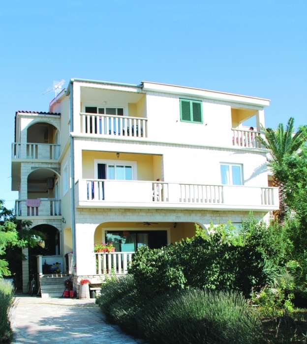 APARTMANI JADRANKA